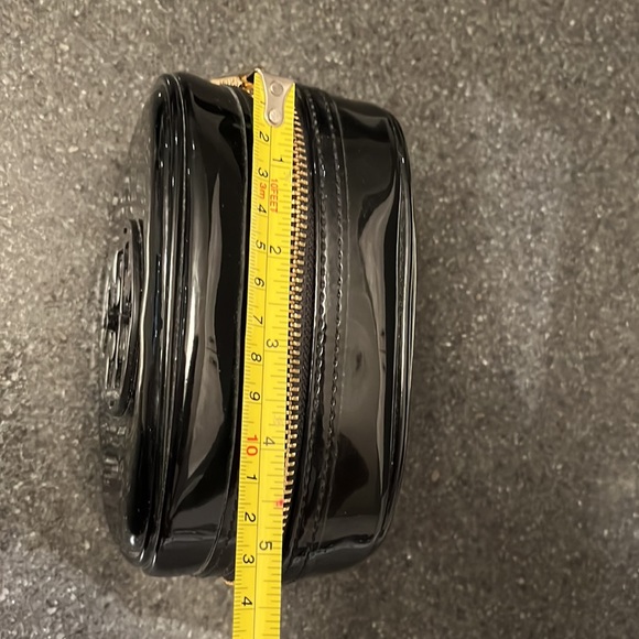 Tory Burch Patent Leather Cosmetic Bag Black - Picture 6 of 9